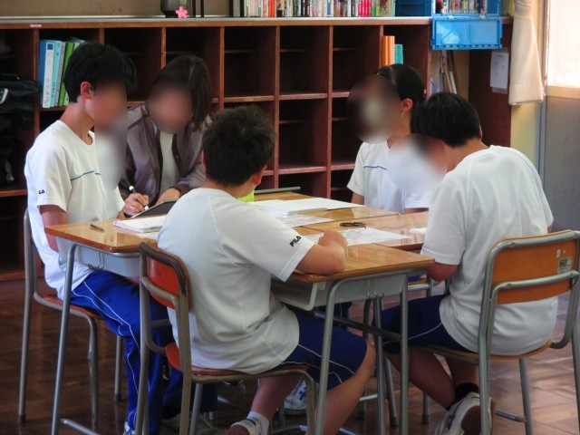 国語は話し合い中
