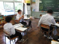 長さや重さに驚いていました