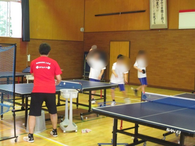 多球練習でフットワーク強化