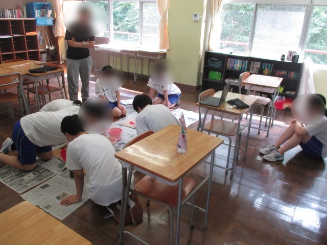 紅軍　塗装中