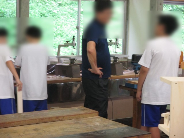 説明を聞きながら