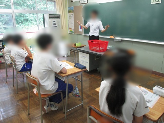 先生の意見に反論せよ