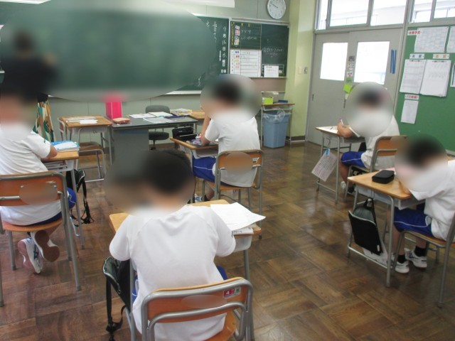 あれ？こっちを見ている人がいるぞ