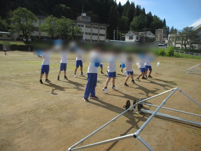 修正を繰り返す青軍